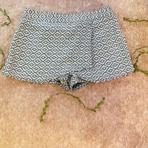 PRE-OWNED GAP SKORTS
